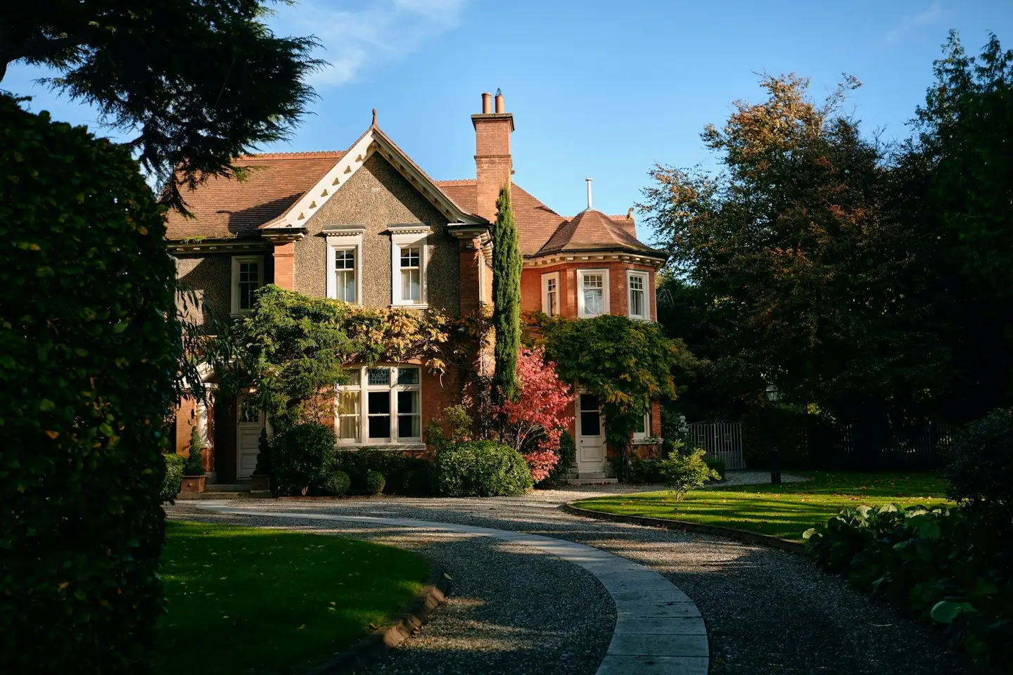 quaint country home and drive